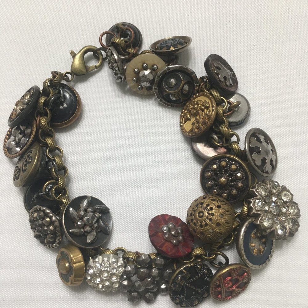 Button Bracelet